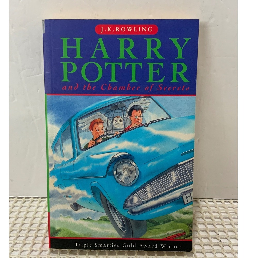 Harry‎ Potter and the Chamber of Secrets – Magic First Edition paperback EUC